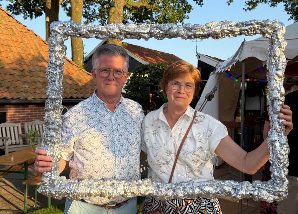 Je bekijkt nu Feestje Merle (30) en Johan Stemerdink (60)